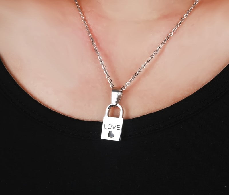 Titan-Stahl-Schmuck Herzförmige Schlüssel-Halskette für Männer und Frauen