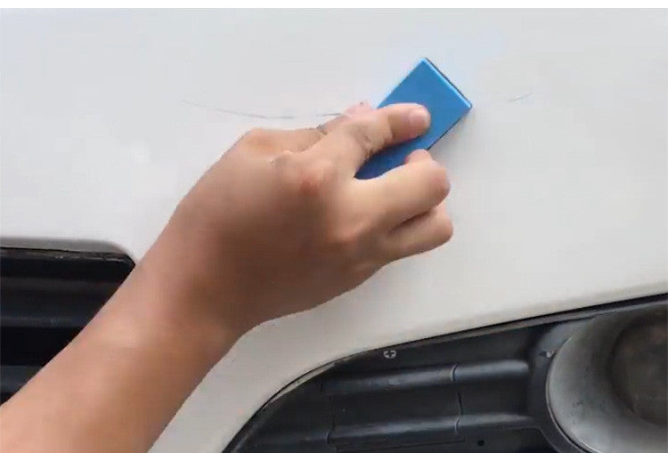 Car scratch repair artifact to remove scratches polishing wax